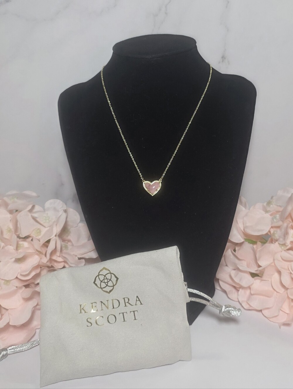 Kendra Scott - Gold Necklace with Pink Rose Quartz Heart Pendant